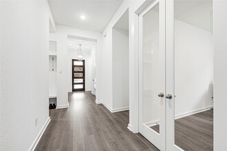 12331 Palmetto Dr in Mont Belvieu, TX - Building Photo - Building Photo