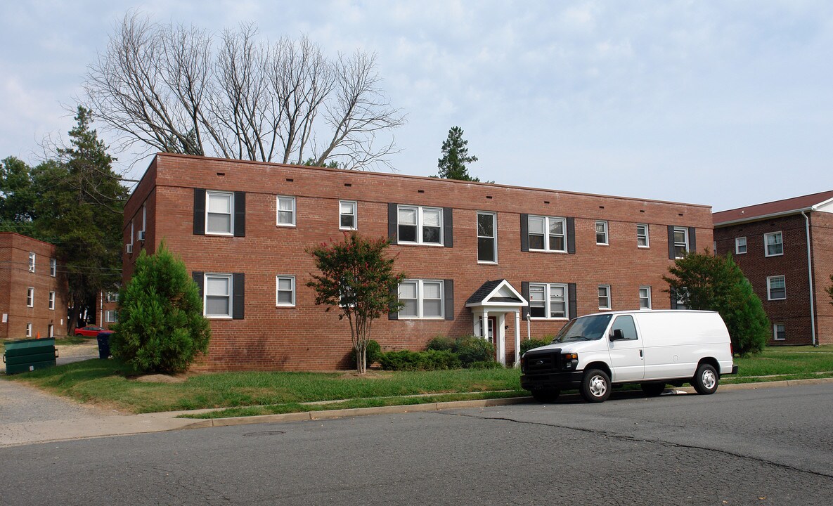 1210 N Kenilworth St in Arlington, VA - Building Photo