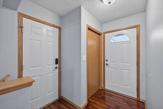 5072 Cannon Ln NW in Rochester, MN - Building Photo - Building Photo