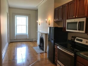 135 Beacon St, Unit 9A in Boston, MA - Building Photo - Building Photo