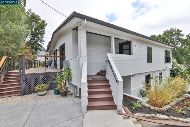 946 Risa Rd in Lafayette, CA - Building Photo - Building Photo