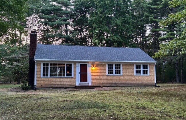 364 Tremont St in Duxbury, MA - Building Photo - Building Photo