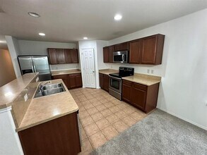 5704 Sapphire Pool Trail in Fort Worth, TX - Building Photo - Building Photo