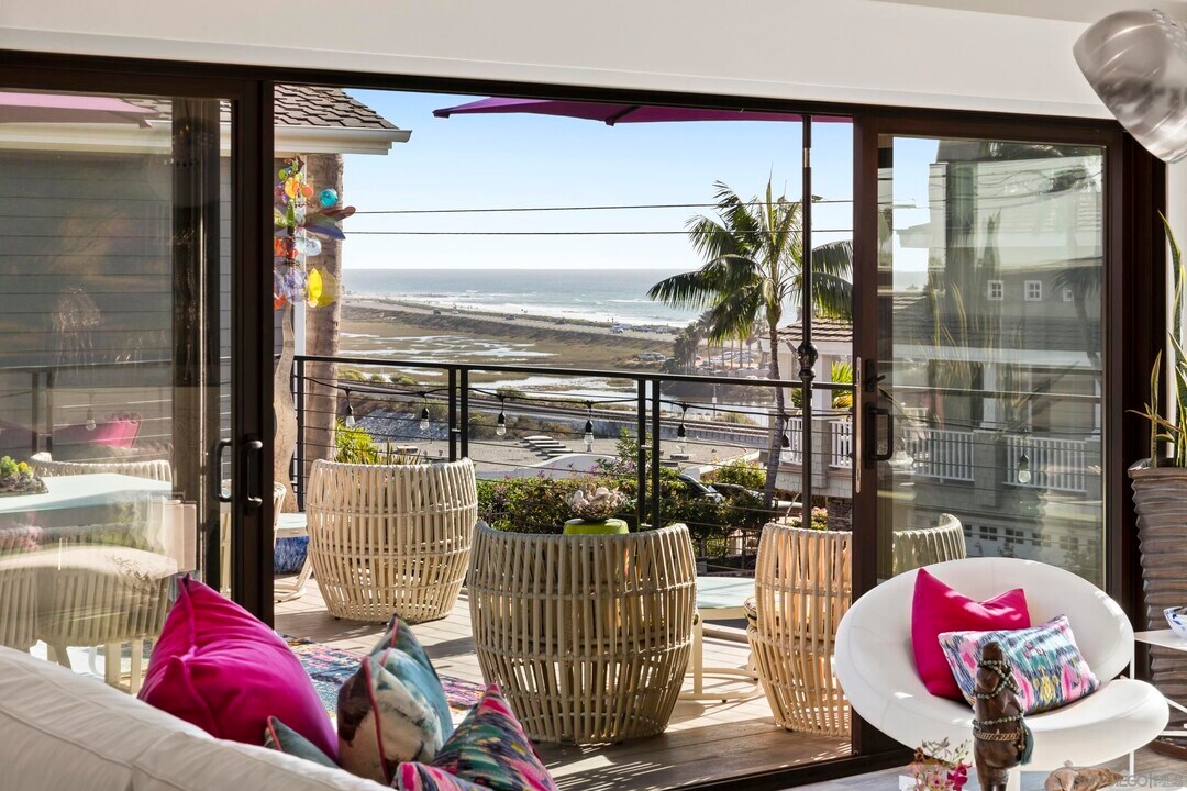 2505 Newport Ave in Encinitas, CA - Building Photo