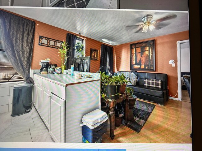 1677 John F. Kennedy Blvd in Jersey City, NJ - Building Photo - Building Photo