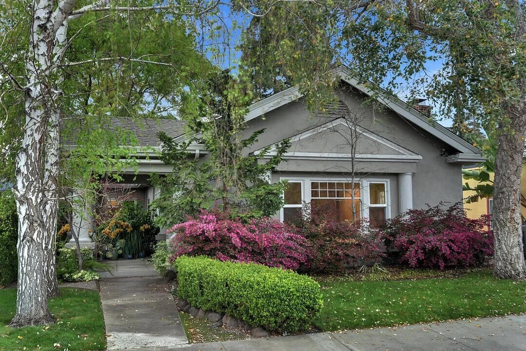 721 Emerson Ct in San Jose, CA - Building Photo