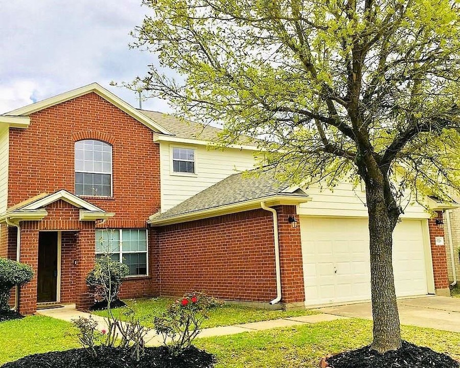 6726 Carly Park Way in Houston, TX - Foto de edificio