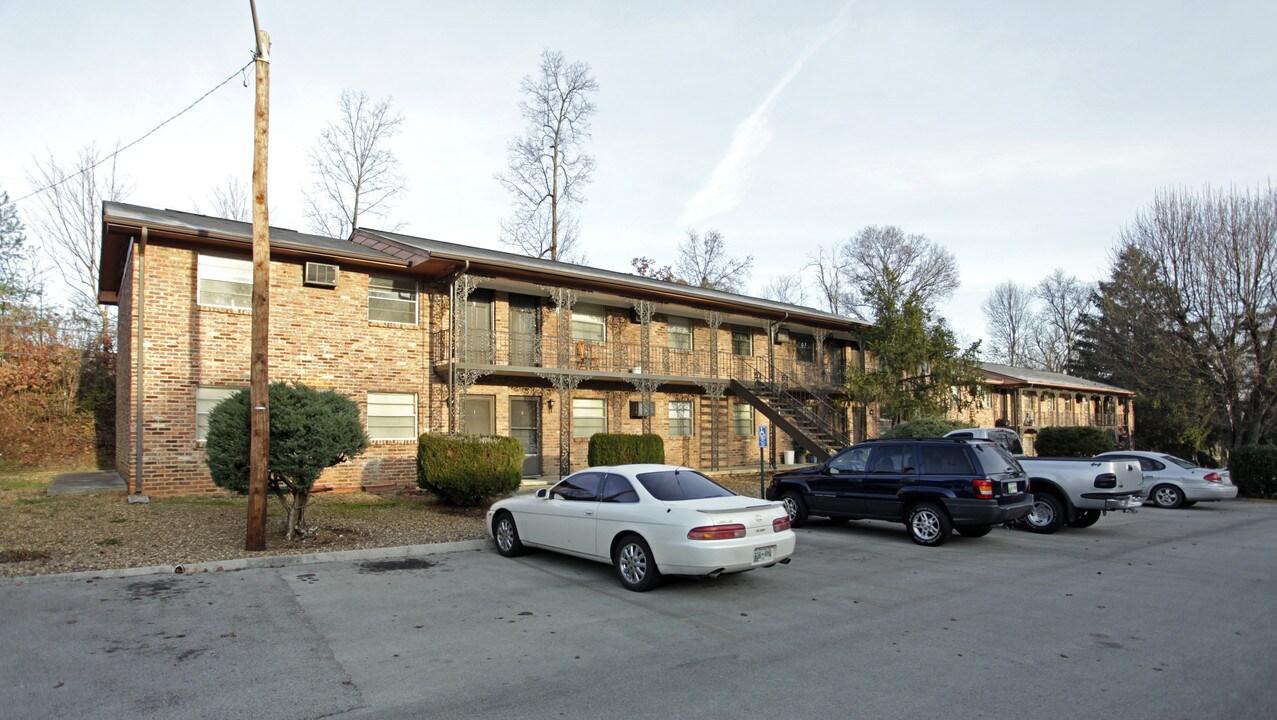 Knob Hill Apartments in Knoxville, TN - Building Photo