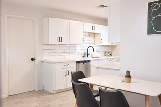 1630 E 12th St in Tempe, AZ - Foto de edificio - Building Photo