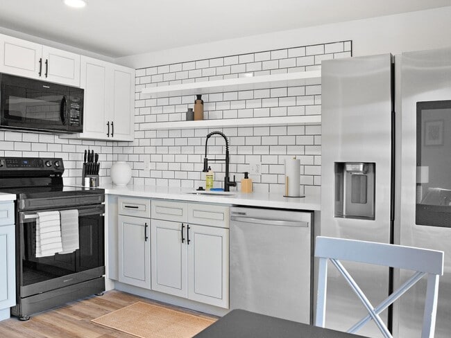 The Park Lux in St. Louis, MO - Building Photo - Building Photo