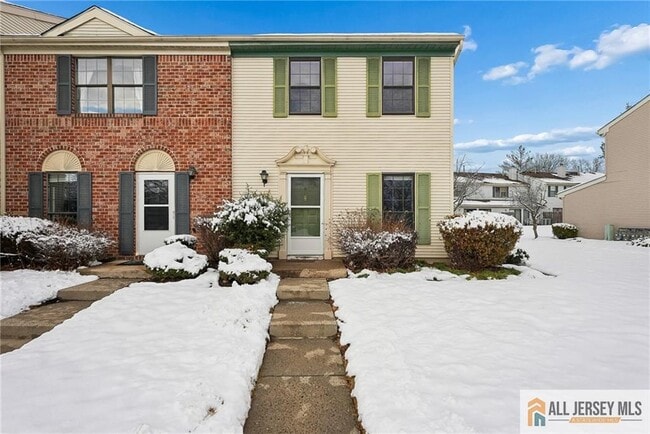 property at 8 Marsh Ct