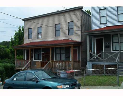 18-28 Simms St in Mount Washington, PA - Building Photo