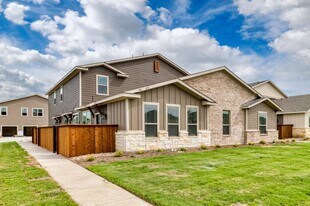 601 Harvest Moon Dr in Venus, TX - Building Photo