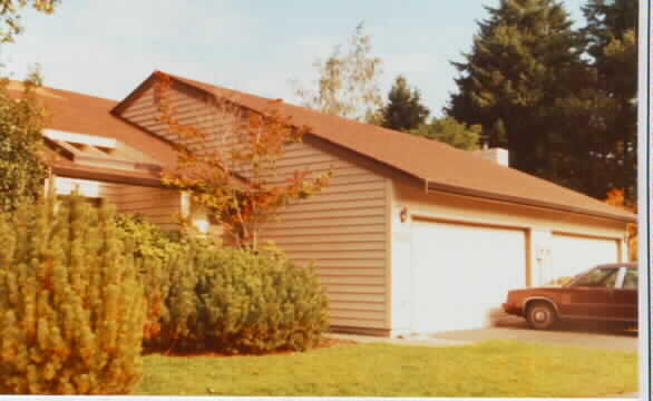 9013-9015 34th St W in University Place, WA - Building Photo