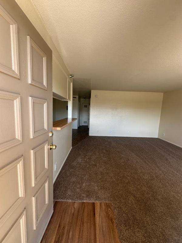 13606 Cerise Ave in Hawthorne, CA - Building Photo - Building Photo