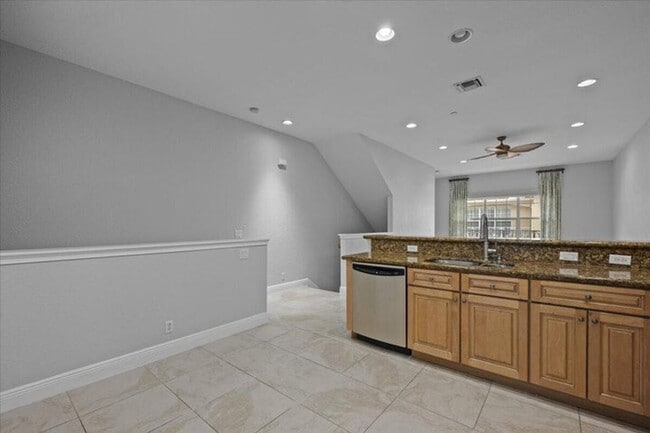 4902 Vine Cliff Way E in Palm Beach Gardens, FL - Building Photo - Building Photo