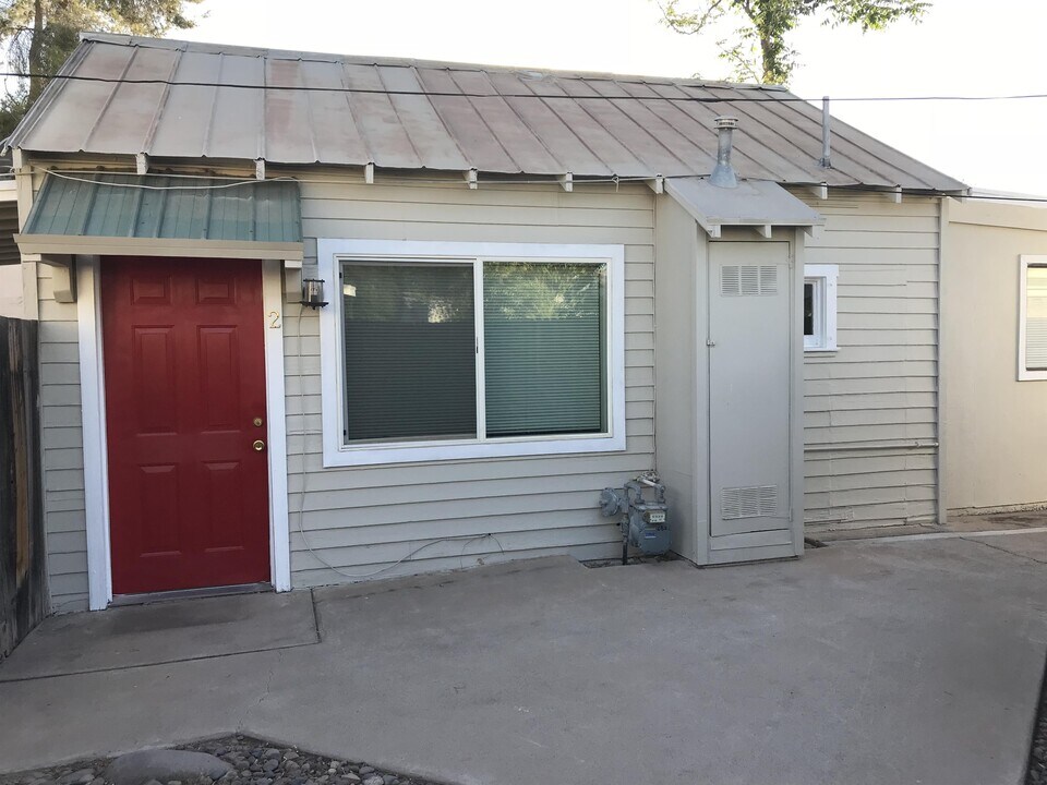 1023 E Meadowbrook Ave in Phoenix, AZ - Building Photo