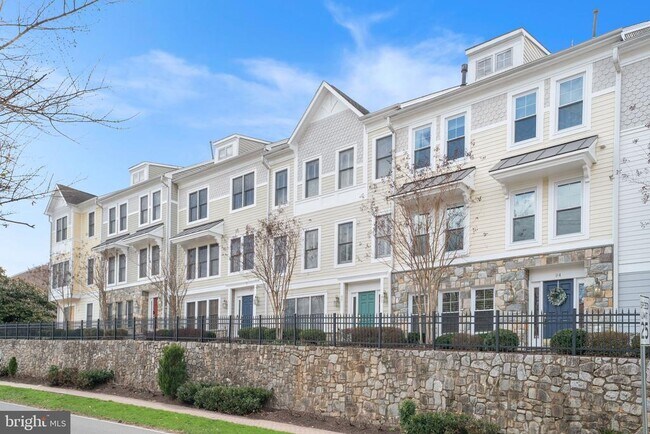 92 Washington St in Occoquan, VA - Building Photo - Building Photo