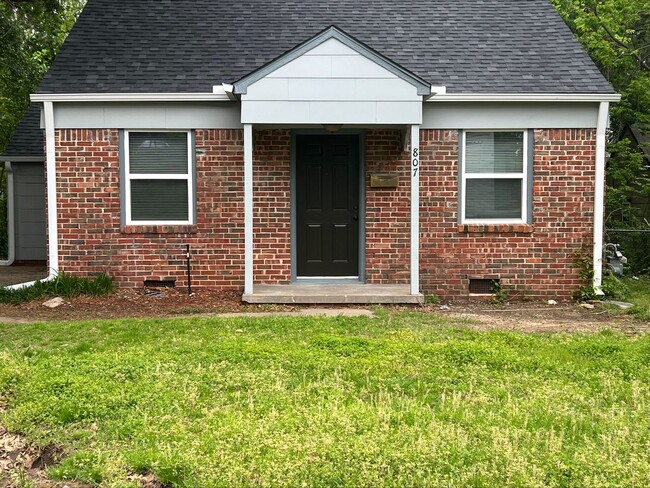 property at 807 N Gary Ave