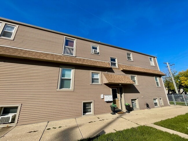 property at 4001 Prairie Ave