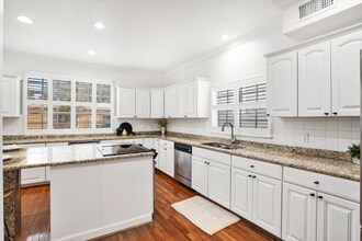 3006 W Julia St in Tampa, FL - Building Photo - Building Photo