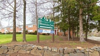 2467 State Route 10  Unit 7-4B in Morris Plains, NJ - Building Photo