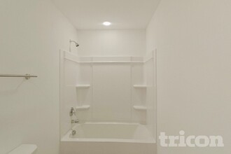 1629 Baugh St, Unit 407 in McKinney, TX - Foto de edificio - Building Photo