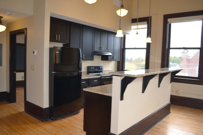 St. Patrick's Lofts in Syracuse, NY - Foto de edificio - Building Photo