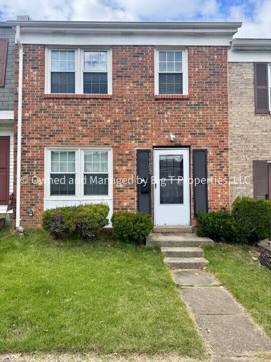 16602 Fern Pl in Woodbridge, VA - Building Photo
