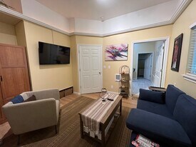 19903 164th Ave NE, Unit Serene Ne Woodinville Apt in Woodinville, WA - Building Photo