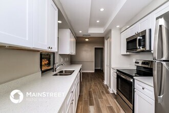 5451 Moongate Rd in Spring Hill, FL - Foto de edificio - Building Photo