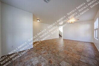 6175 S Sharon Ct in Chandler, AZ - Foto de edificio - Building Photo