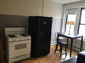 1682 Commonwealth Ave, Unit 1680 common ave in Boston, MA - Building Photo - Building Photo