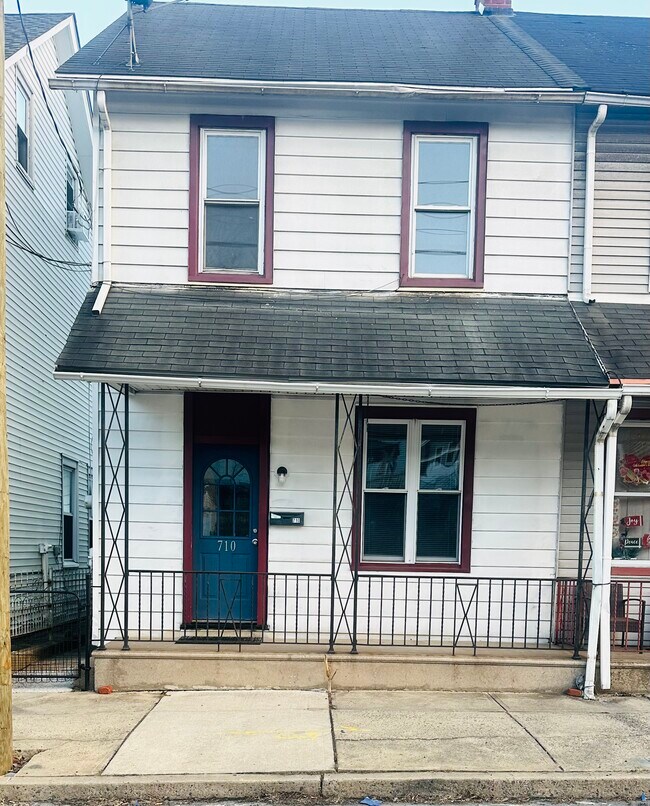 710 Broadway Rentals in Bethlehem, PA