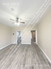 254 W 11th St in Los Angeles, CA - Building Photo - Building Photo