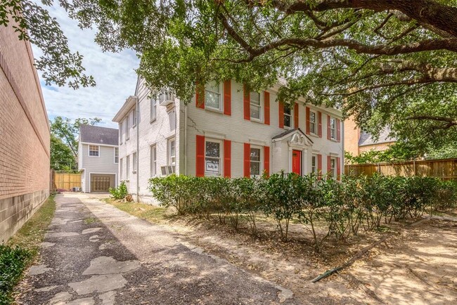 1111 Banks St in Houston, TX - Foto de edificio - Building Photo