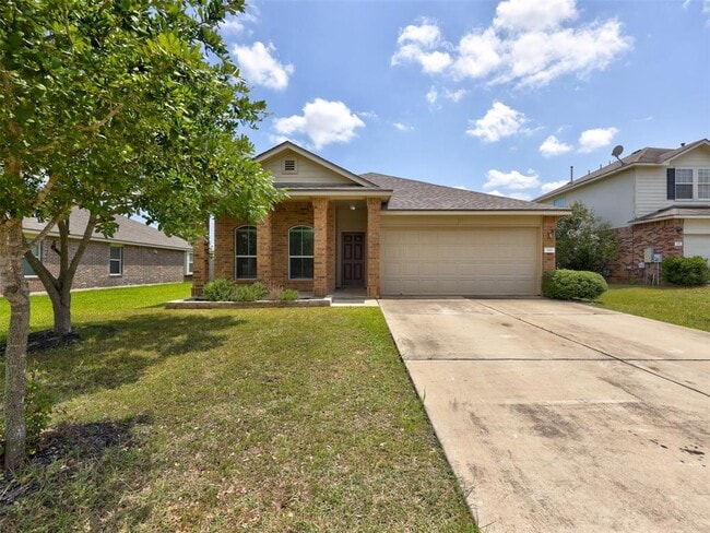 344 Outfitter Dr in Bastrop, TX - Building Photo - Building Photo