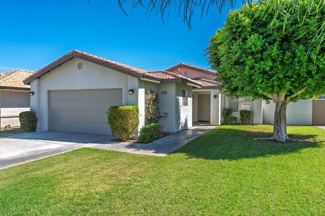 51780 Avenida Velasco in La Quinta, CA - Building Photo