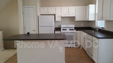 21792 Dragons Green Square in Ashburn, VA - Building Photo - Building Photo