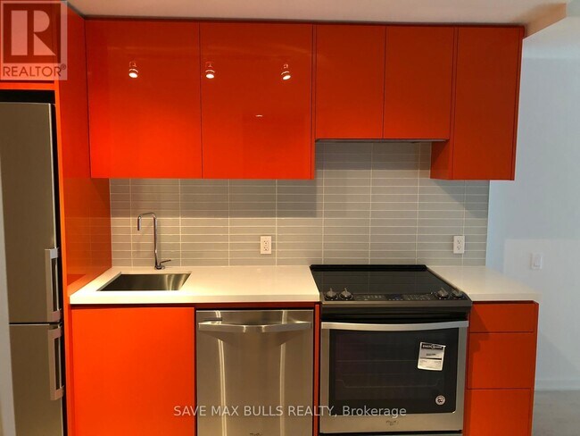 60 Colborne St in Toronto, ON - Building Photo - Building Photo