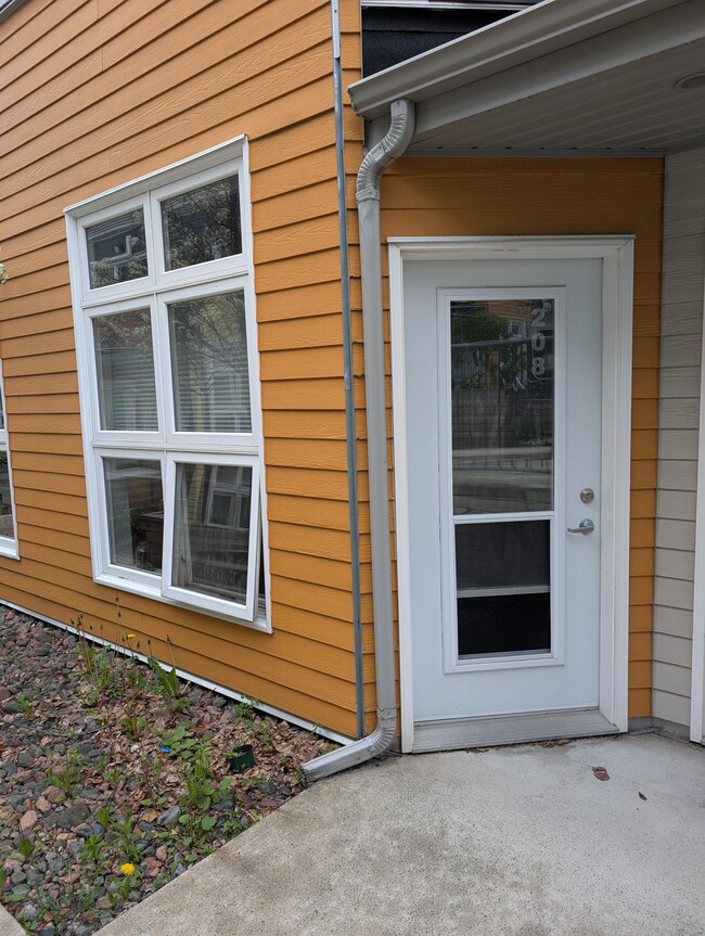 property at 2116 Gottingen St