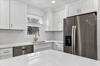 2301 Providence Ct in Naperville, IL - Building Photo - Building Photo