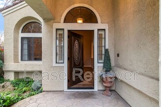 1921 Ridgemont Way in Tracy, CA - Building Photo - Building Photo