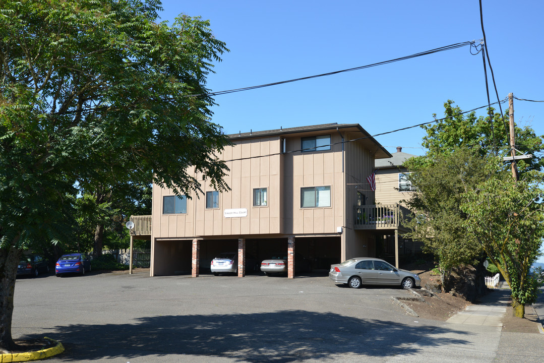 729 Washington St in Oregon City, OR - Building Photo