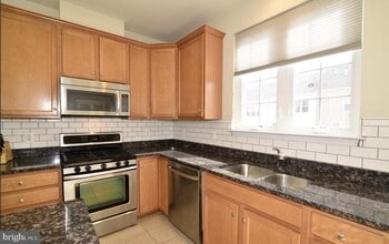 25496 Schooley Mill Terrace in Chantilly, VA - Building Photo - Building Photo