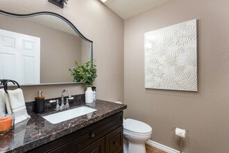 13597 N 102nd Pl in Scottsdale, AZ - Building Photo - Building Photo