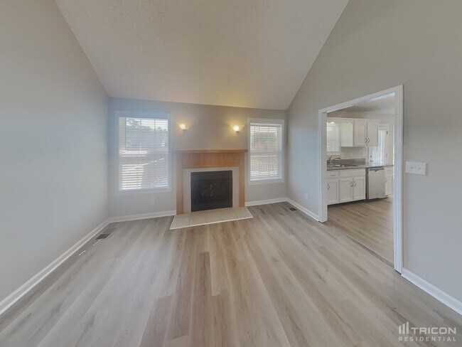 3641 Aurora Dr in Clarksville, TN - Building Photo - Building Photo