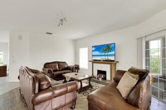 7334 Pine Creek Way in Port St. Lucie, FL - Building Photo - Building Photo