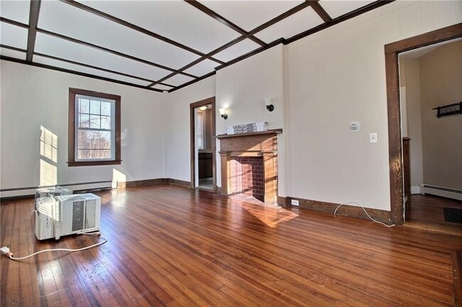 19 Greenman Ave in Westerly, RI - Building Photo - Building Photo