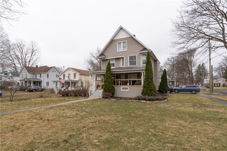 20 W Elisha St in Waterloo, NY - Building Photo - Building Photo